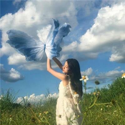 她恨我